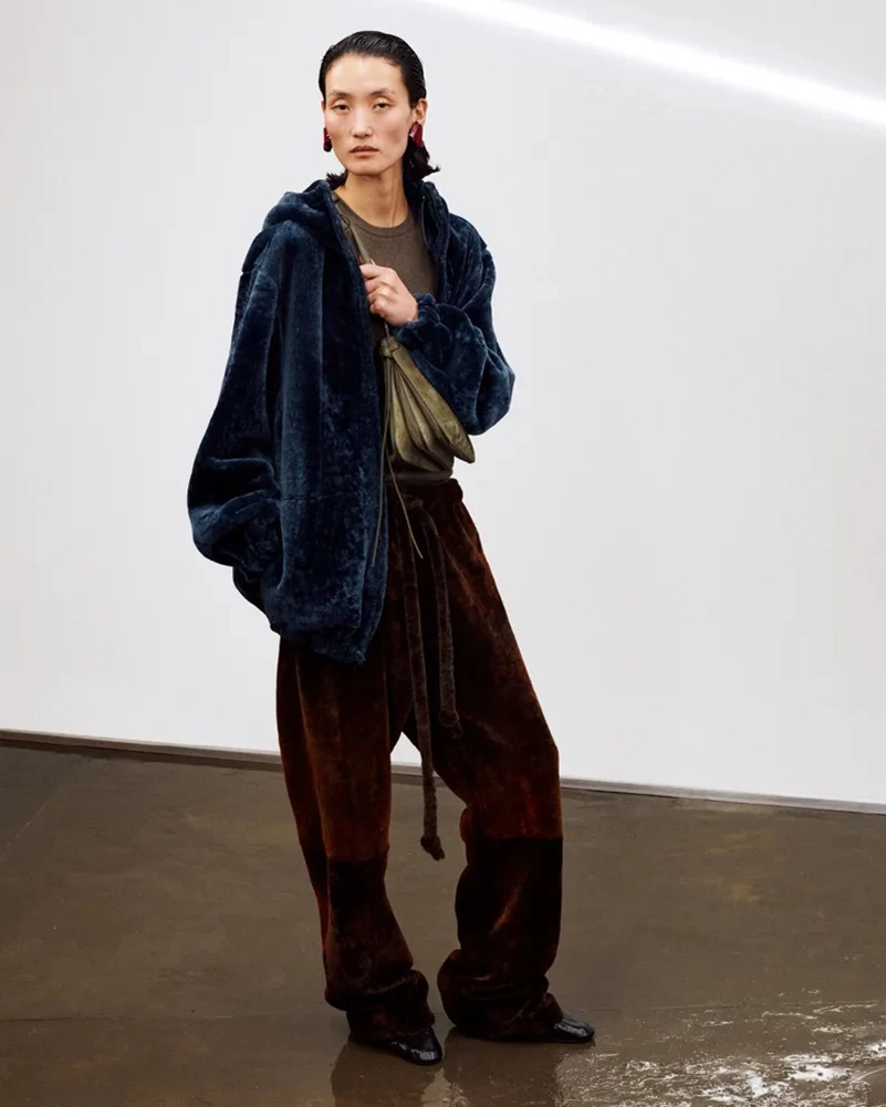 Phoebe Philo Fall 2026 Collection E Highlights Shearling And Leather