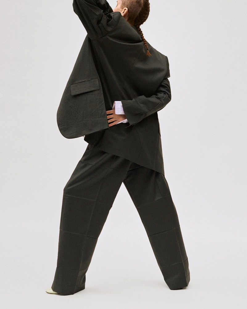 Phoebe Philo Fall 2026 Collection E Highlights Shearling And Leather
