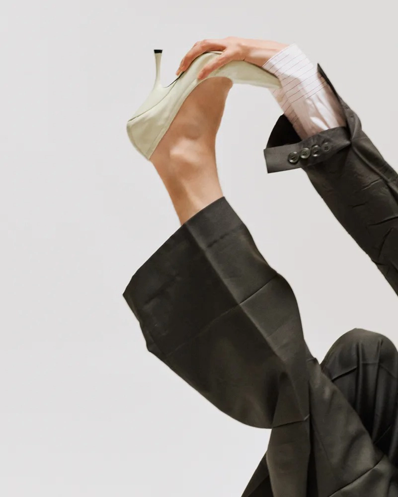 Phoebe Philo Fall 2026 Collection E Highlights Shearling And Leather