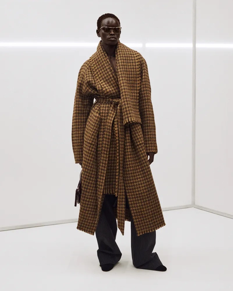 Phoebe Philo Fall 2026 Collection E Highlights Shearling And Leather
