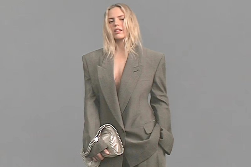 Stella Mccartney 2026 Campaign Featuring Renée Rapp Focuses On Falabella Bags
