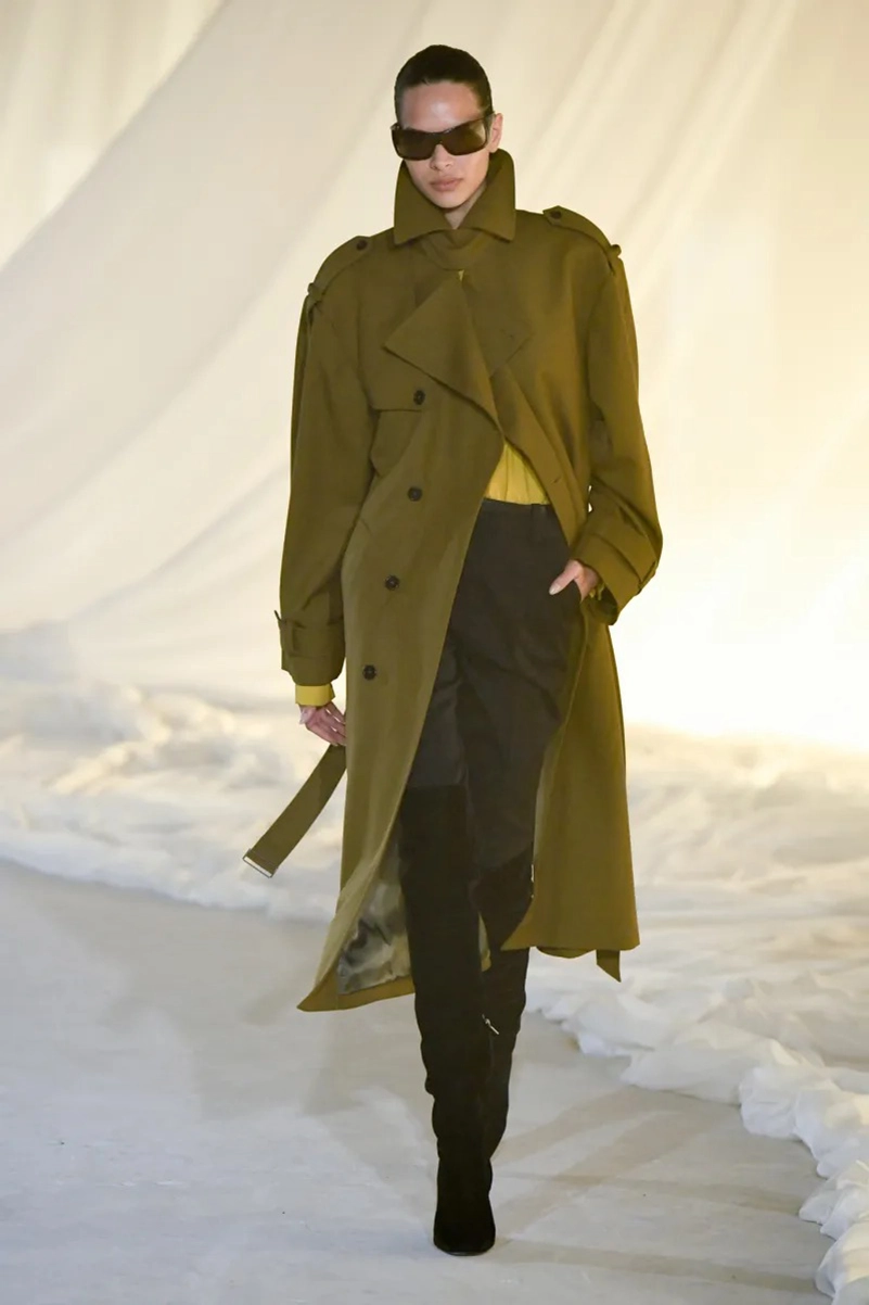 Balmain Fall 2026 Collection, Leather Jackets and Tailoring