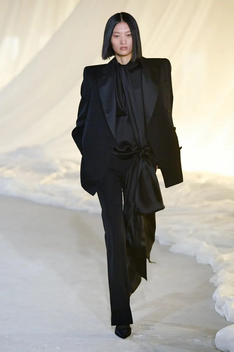 Balmain Fall 2026 Collection, Leather Jackets and Tailoring