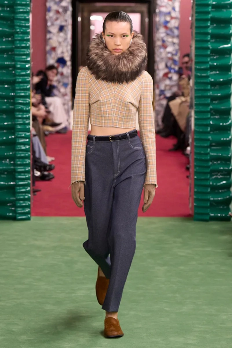 Acne Studios Fall 2026 Collection Features Tweed, Knitwear and Outerwear