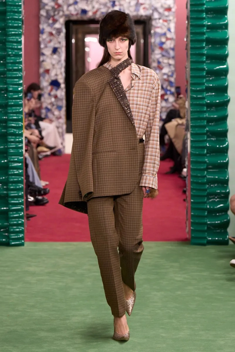 Acne Studios Fall 2026 Collection Features Tweed, Knitwear and Outerwear
