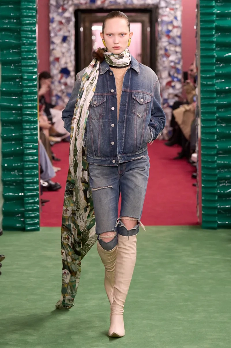 Acne Studios Fall 2026 Collection Features Tweed, Knitwear and Outerwear