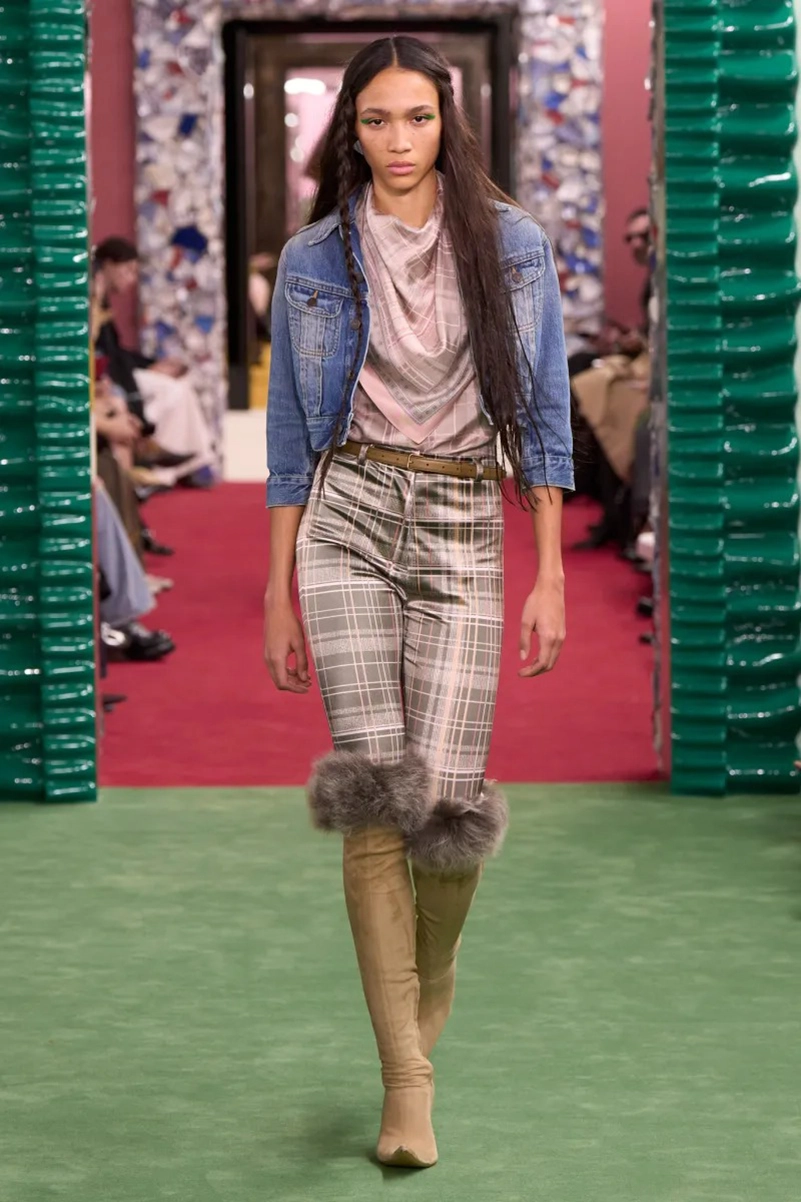 Acne Studios Fall 2026 Collection Features Tweed, Knitwear and Outerwear
