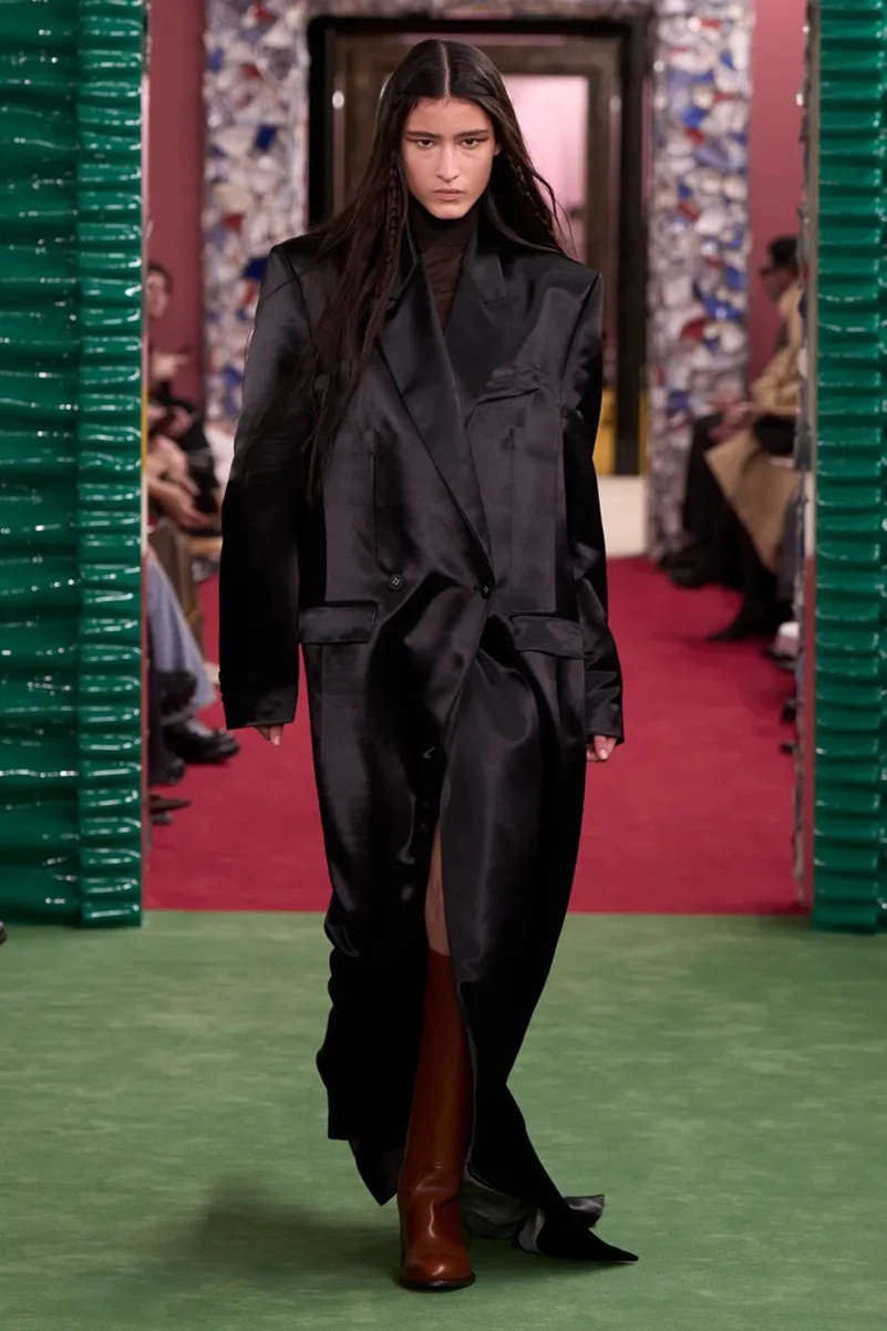 Acne Studios Fall 2026 Collection Features Tweed, Knitwear and Outerwear