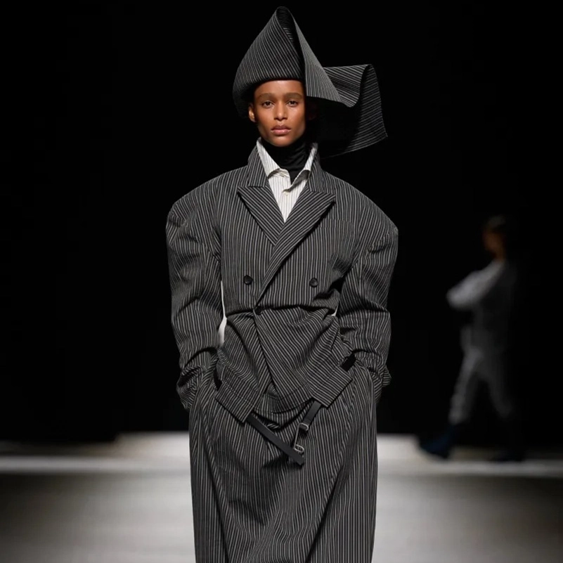 Issey Miyake Fall 2026 Shapes Volume Through Knits, Pleats, and Structured Layers