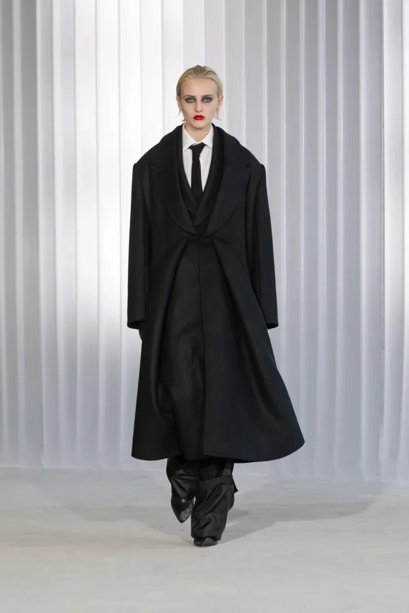 Jean Paul Gaultier Fall 2026 Centers Structure, Shape, and Gender Fluid Design