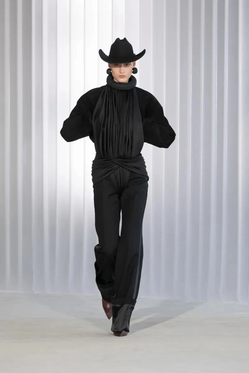 Jean Paul Gaultier Fall 2026 Centers Structure, Shape, and Gender Fluid Design