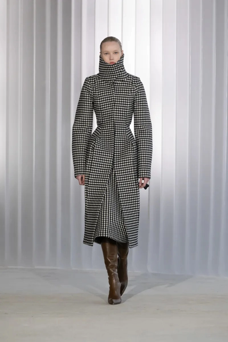 Jean Paul Gaultier Fall 2026 Centers Structure, Shape, and Gender Fluid Design