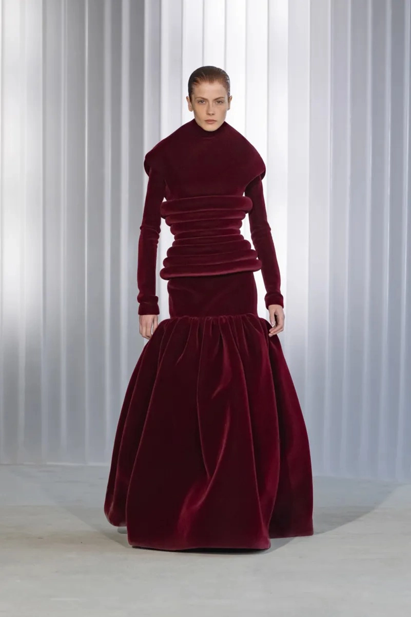 Jean Paul Gaultier Fall 2026 Centers Structure, Shape, and Gender Fluid Design