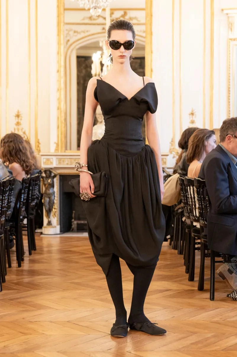 Magda Butrym Fall 2026 Balances Structure and Softness