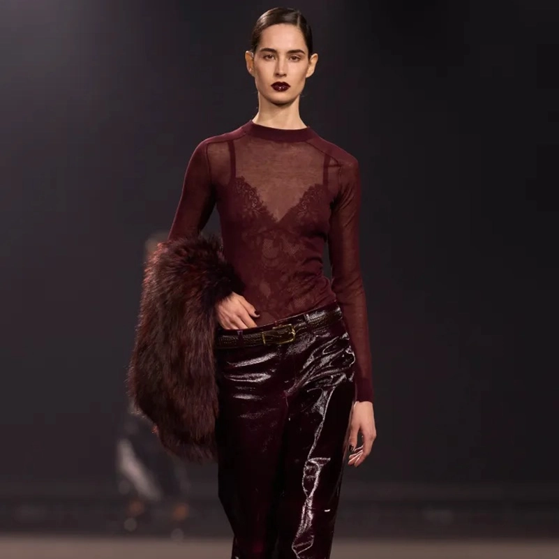 Elie Saab Fall 2026 Collection, Velvet Tailoring, Lace Tops, And ’90S Inspired Eveningwear