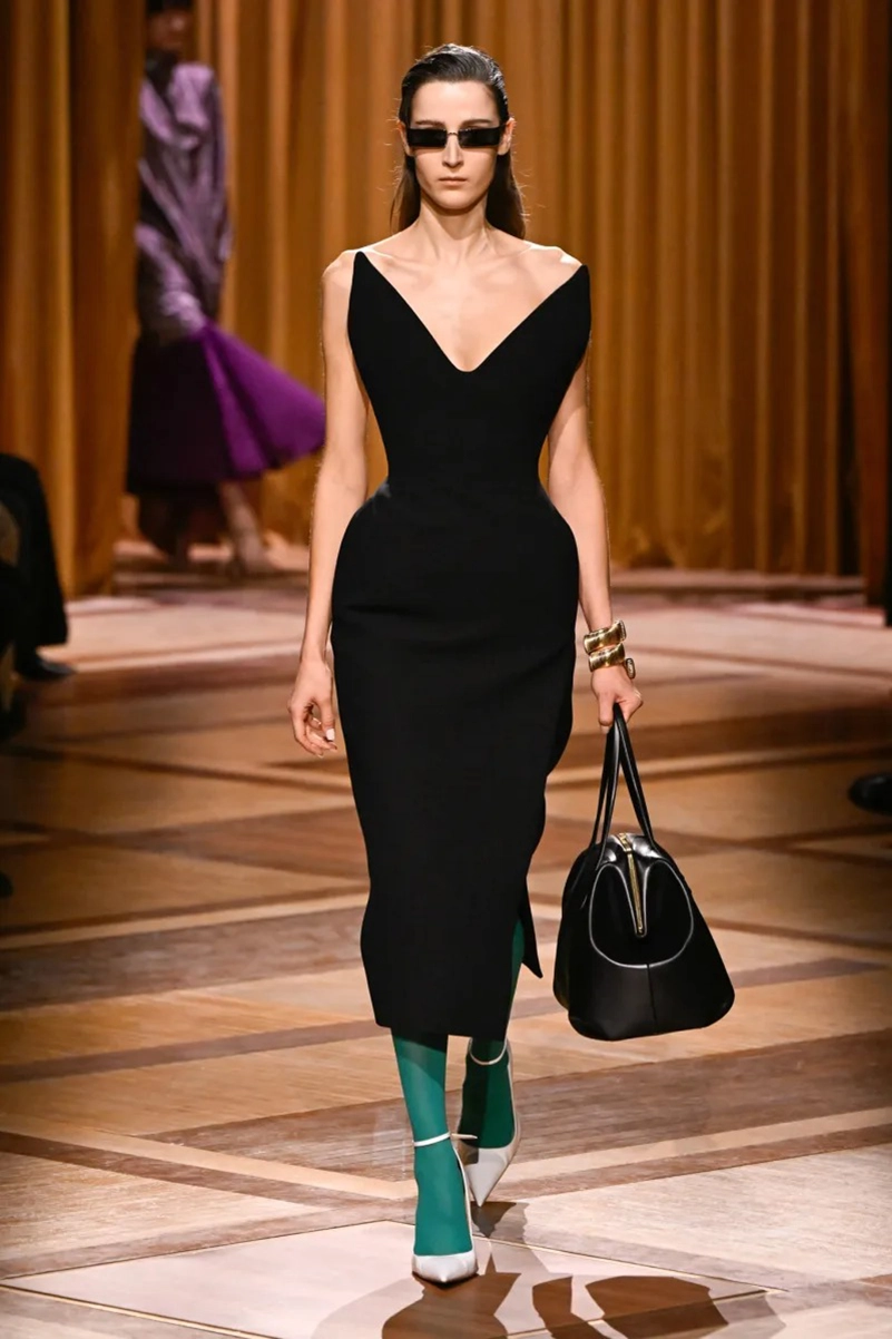 Mugler Fall 2026 Shapes Power Dressing Through Leather, Lamé, And Sharp Tailoring