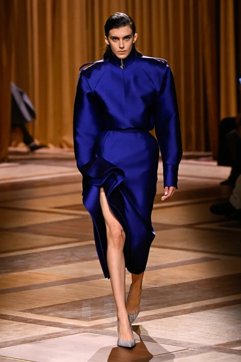 Mugler Fall 2026 Shapes Power Dressing Through Leather, Lamé, And Sharp Tailoring