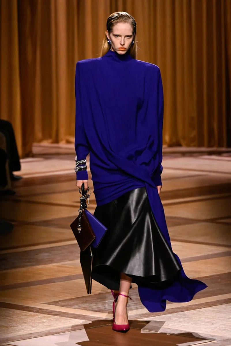 Mugler Fall 2026 Shapes Power Dressing Through Leather, Lamé, And Sharp Tailoring
