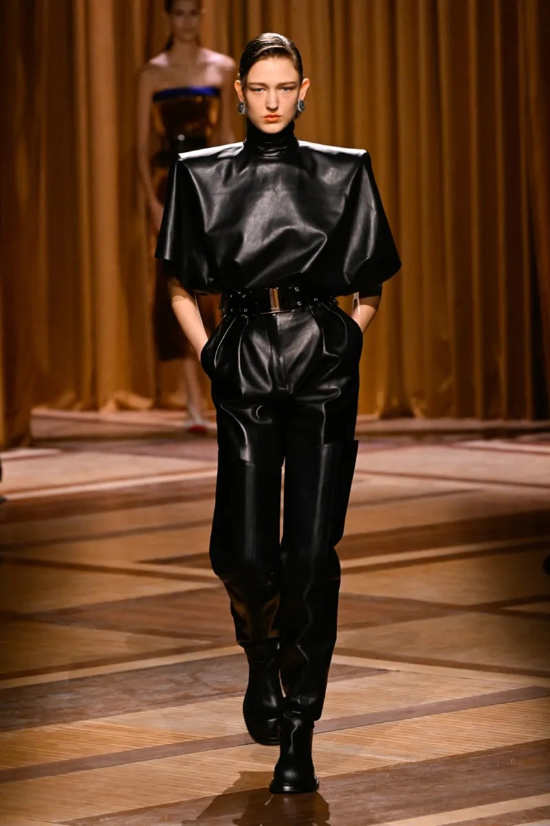 Mugler Fall 2026 Shapes Power Dressing Through Leather, Lamé, And Sharp Tailoring