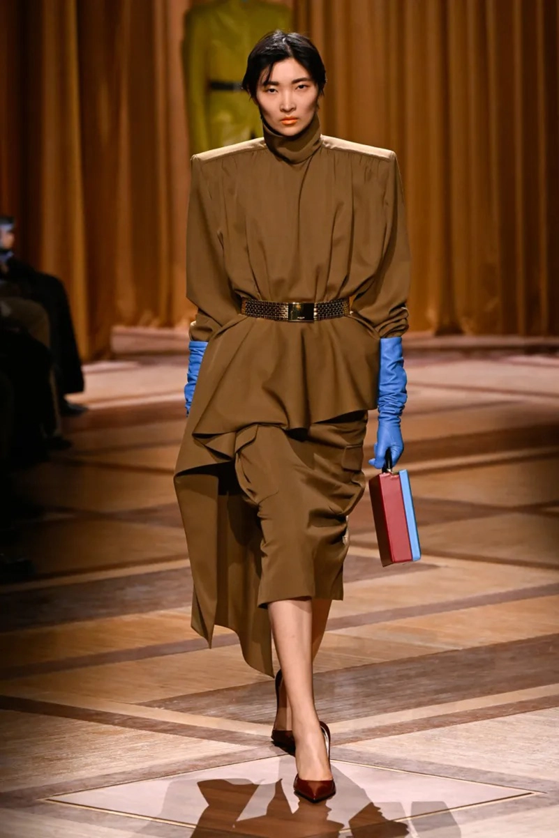 Mugler Fall 2026 Shapes Power Dressing Through Leather, Lamé, And Sharp Tailoring