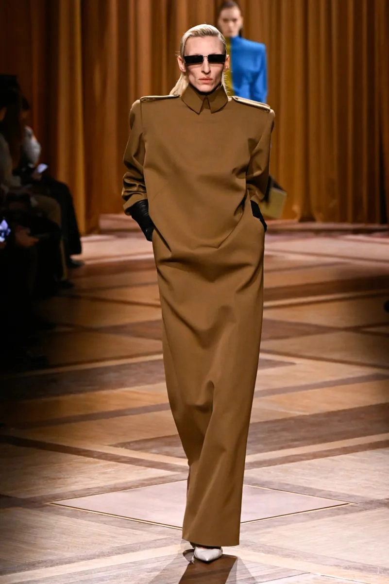 Mugler Fall 2026 Shapes Power Dressing Through Leather, Lamé, And Sharp Tailoring
