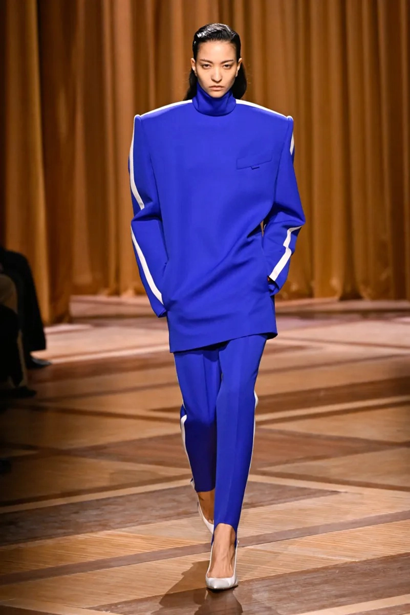 Mugler Fall 2026 Shapes Power Dressing Through Leather, Lamé, And Sharp Tailoring