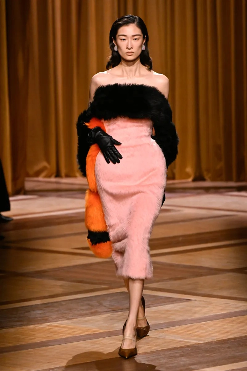 Mugler Fall 2026 Shapes Power Dressing Through Leather, Lamé, And Sharp Tailoring