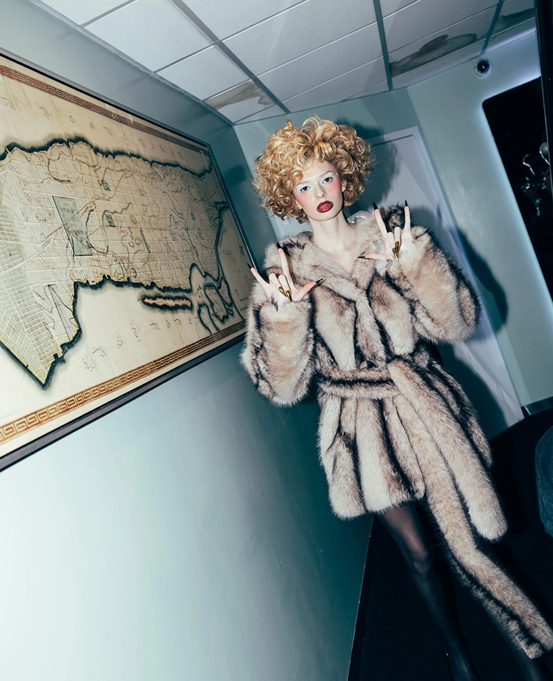 Kim Shui Fall Winter 2026 Collection Highlights Corsets, Knots, and Gowns