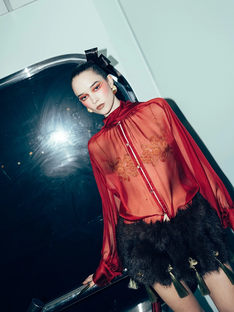 Kim Shui Fall Winter 2026 Collection Highlights Corsets, Knots, and Gowns