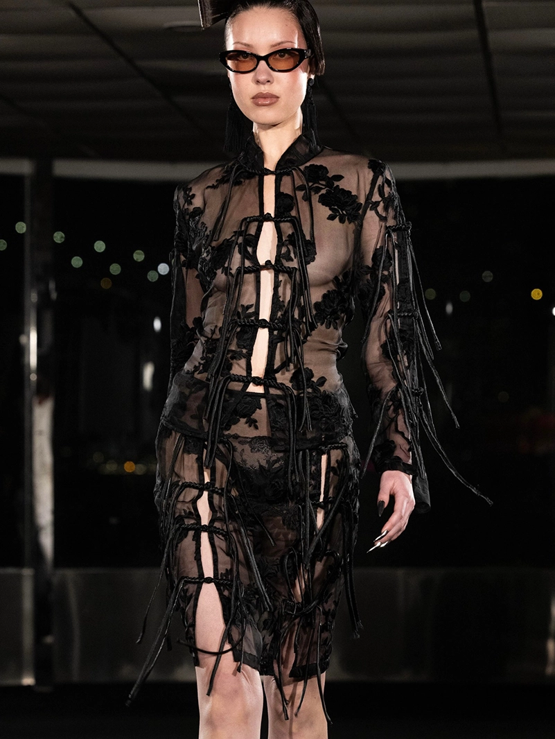 Kim Shui Fall Winter 2026 Collection Highlights Corsets, Knots, and Gowns