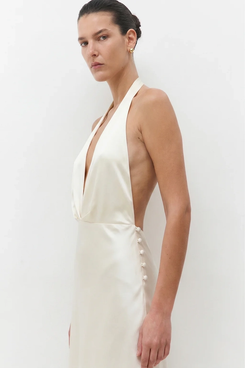 Dé Rococo Builds A Vacation To City Wardrobe With Modern Polish Dé Rococo Builds A Vacation To City Wardrobe With Modern Polish