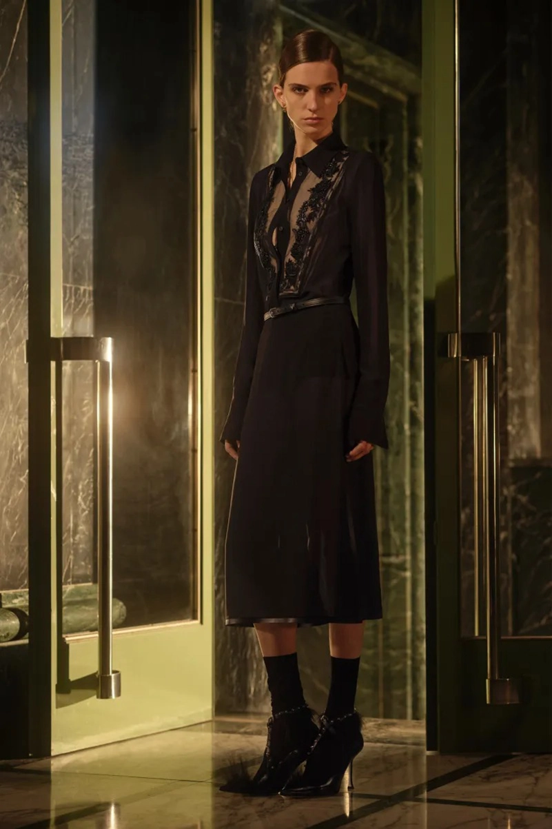 Fendi Cruise 2027 Collection Centers Parchment, Tailoring, And The Baguette Fendi Cruise 2027 Collection Centers Parchment, Tailoring, And The Baguette