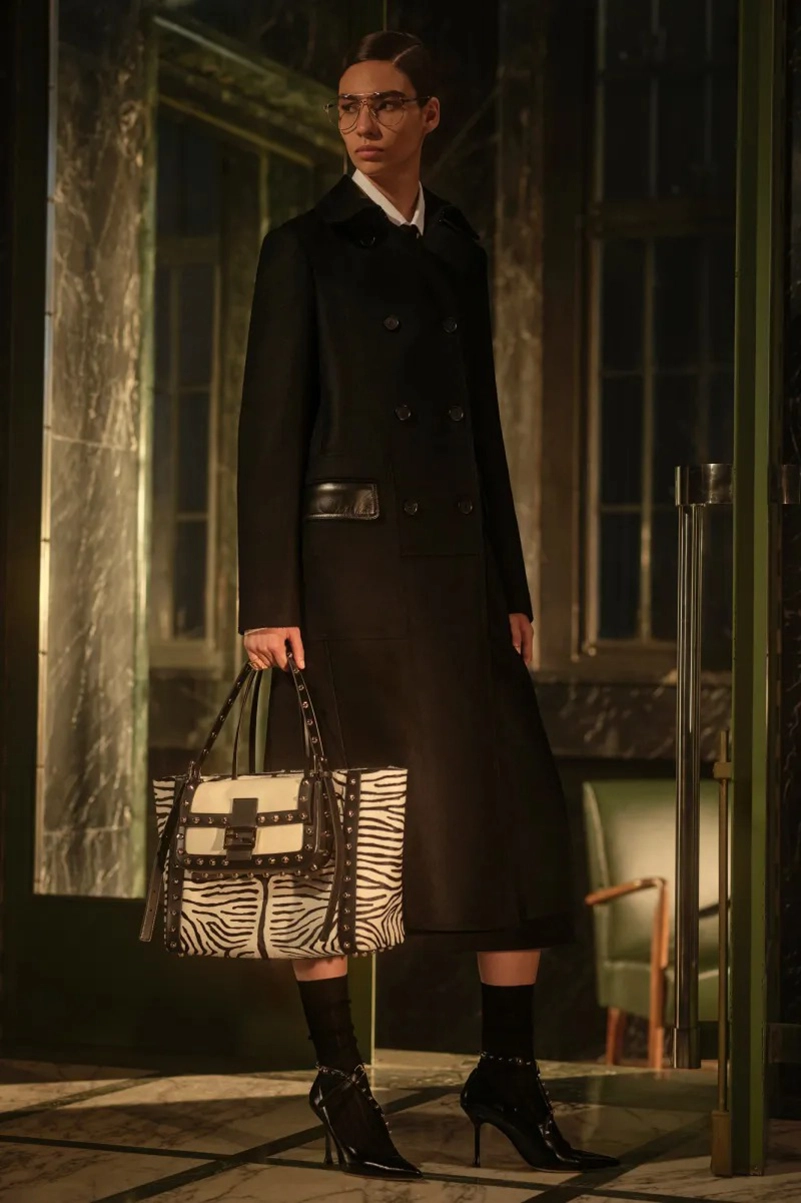 Fendi Cruise 2027 Collection Centers Parchment, Tailoring, And The Baguette Fendi Cruise 2027 Collection Centers Parchment, Tailoring, And The Baguette