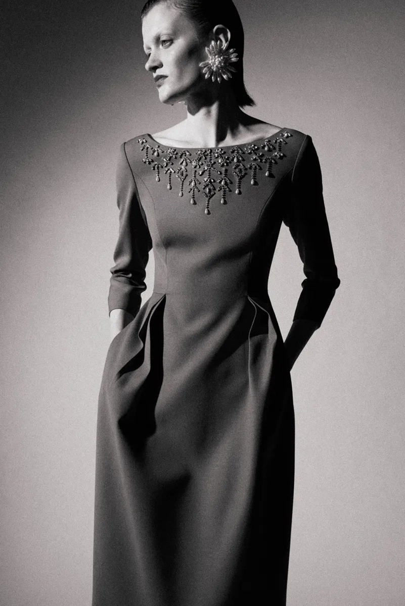 Huishan Zhang Resort 2027 Highlights Rose Embroidery And Crepe Jersey