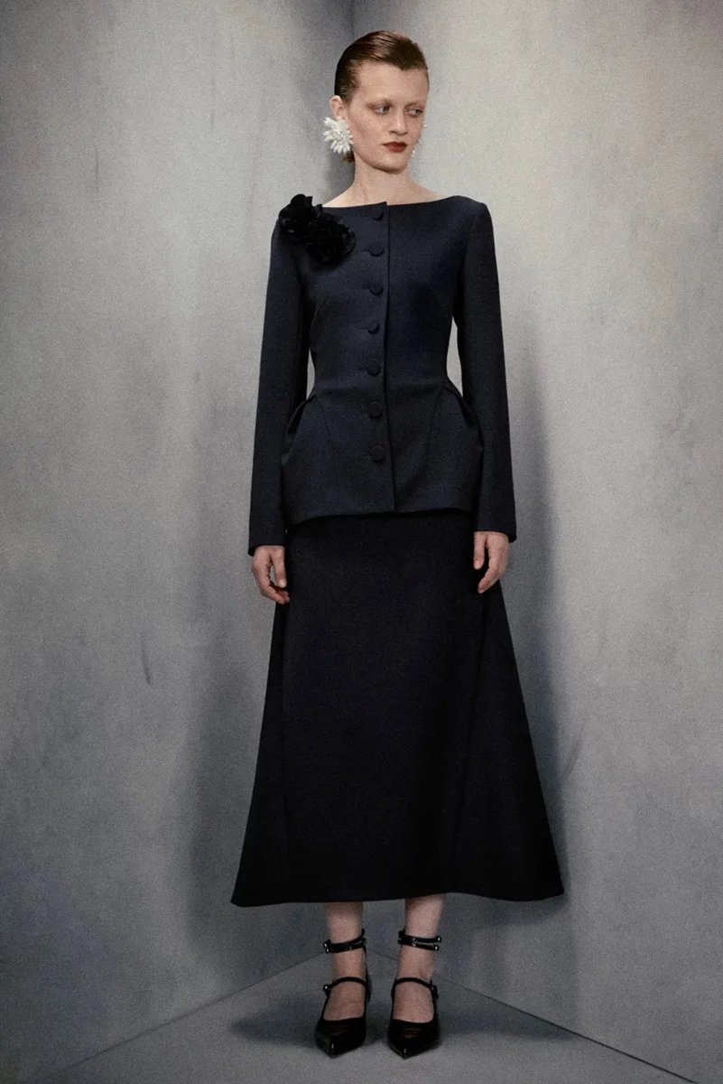 Huishan Zhang Resort 2027 Highlights Rose Embroidery And Crepe Jersey