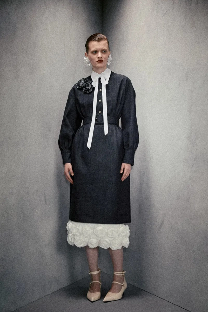 Huishan Zhang Resort 2027 Highlights Rose Embroidery And Crepe Jersey