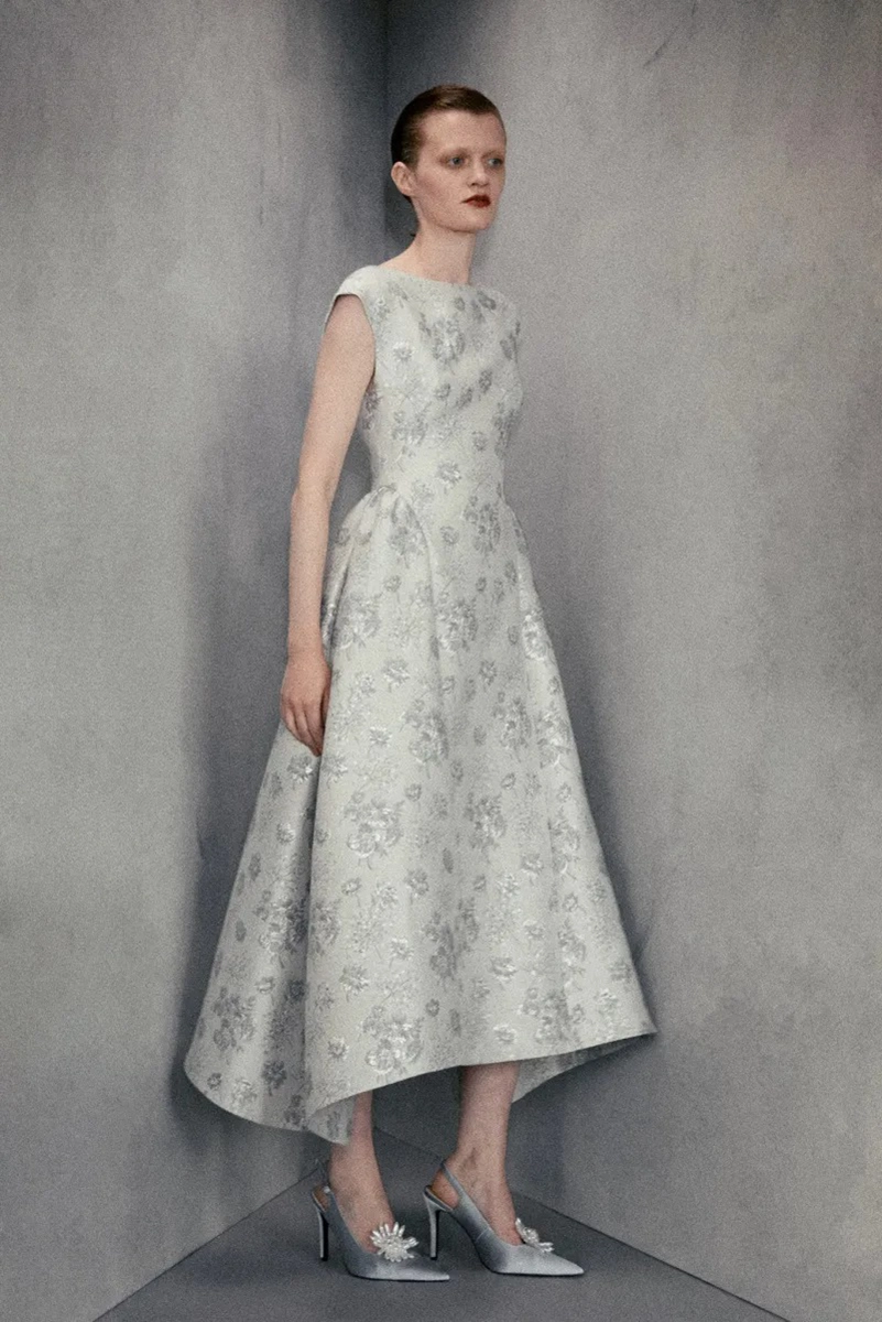 Huishan Zhang Resort 2027 Highlights Rose Embroidery And Crepe Jersey