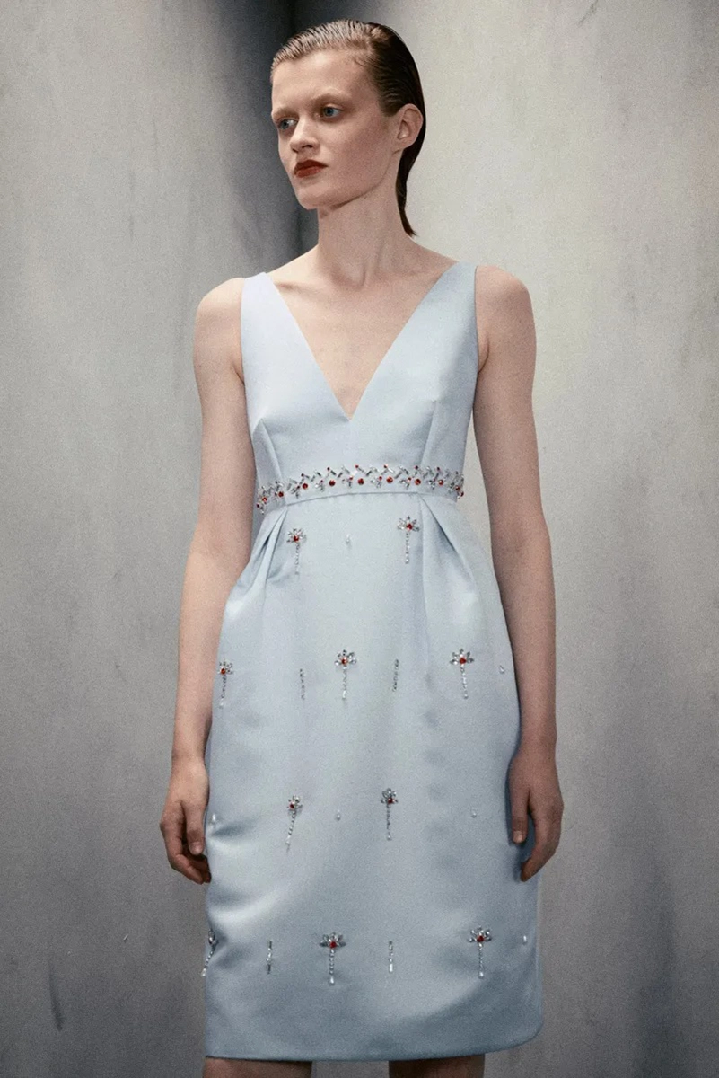 Huishan Zhang Resort 2027 Highlights Rose Embroidery And Crepe Jersey