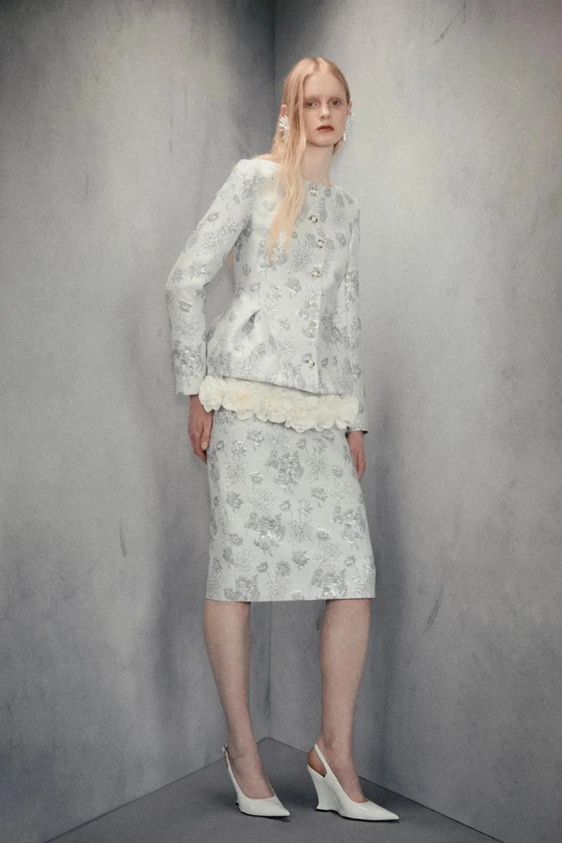 Huishan Zhang Resort 2027 Highlights Rose Embroidery And Crepe Jersey