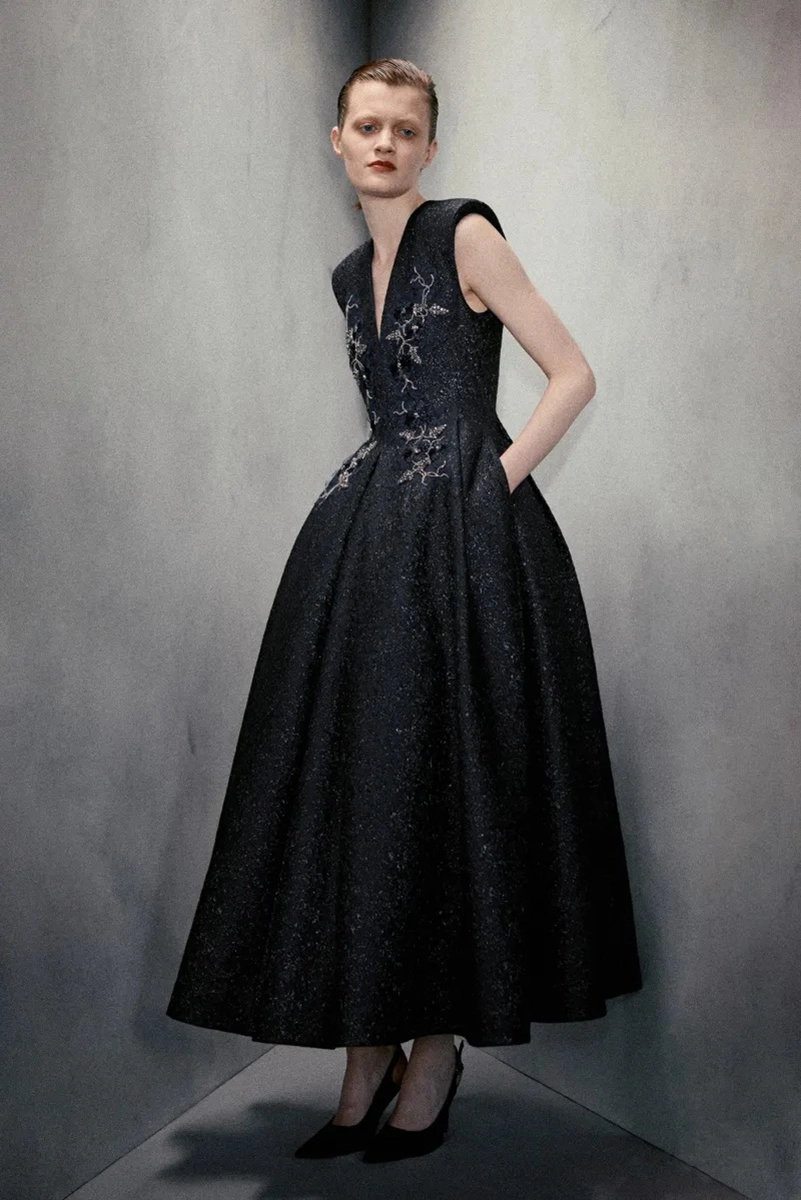 Huishan Zhang Resort 2027 Highlights Rose Embroidery And Crepe Jersey