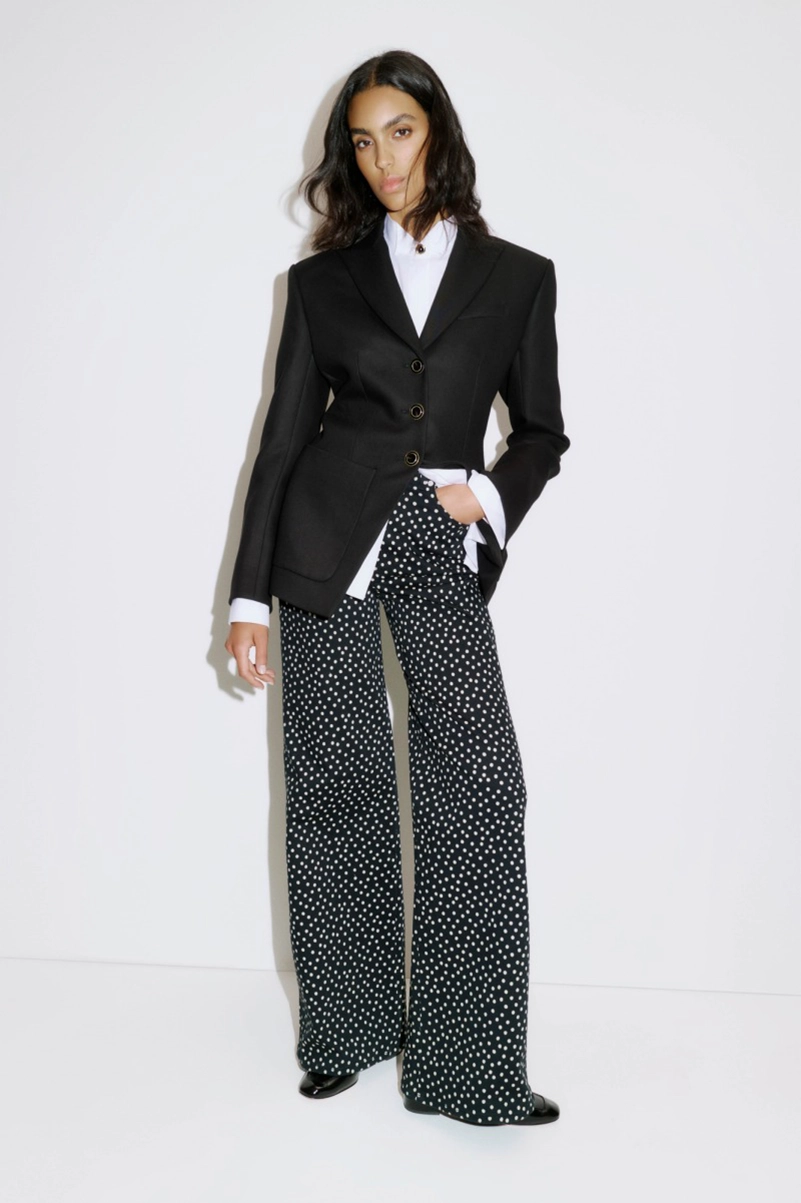 Veronica Beard Resort 2027 Makes Transitional Dressing Feel Sharper
