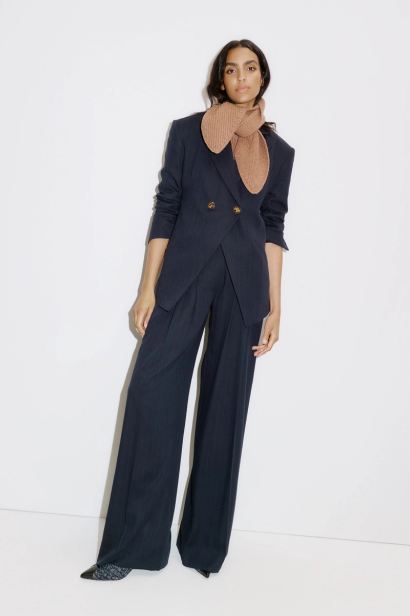 Veronica Beard Resort 2027 Makes Transitional Dressing Feel Sharper