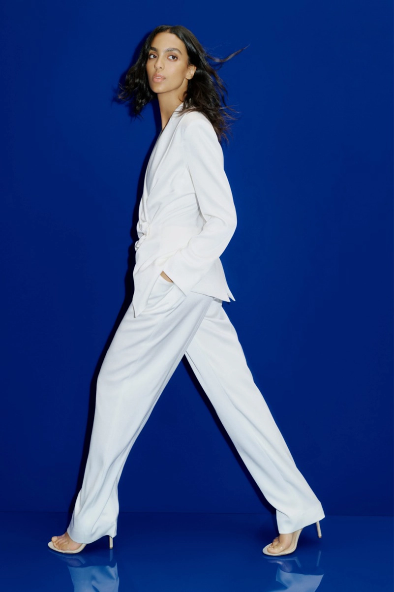 Veronica Beard Resort 2027 Makes Transitional Dressing Feel Sharper