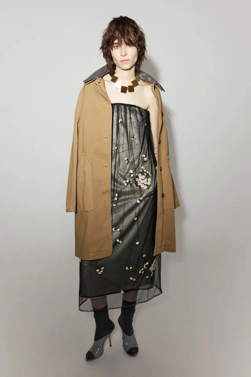 No. 21 Resort 2027 Makes Girly Dressing Feel Cooler And Less Precious