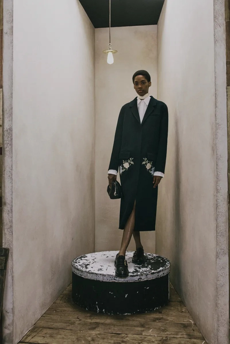 Erdem Resort 2027 Collection Channels Barbette Through Lace And Denim