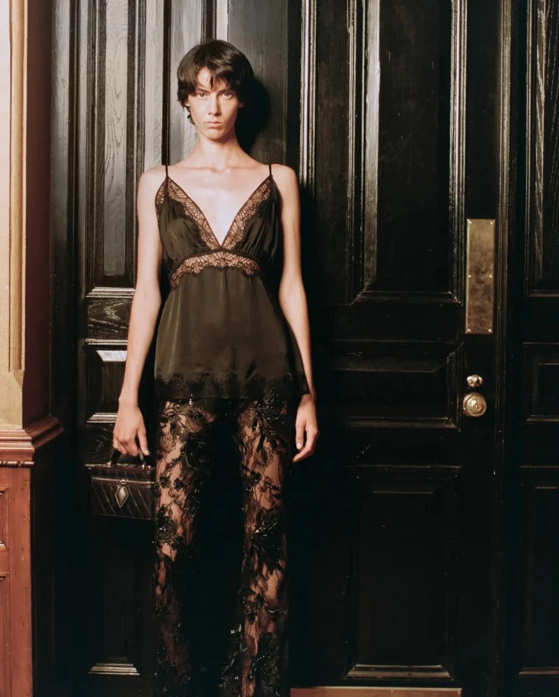 Aknvas Resort 2027 Collection Brings Palace Fantasy To Dresses And Knits