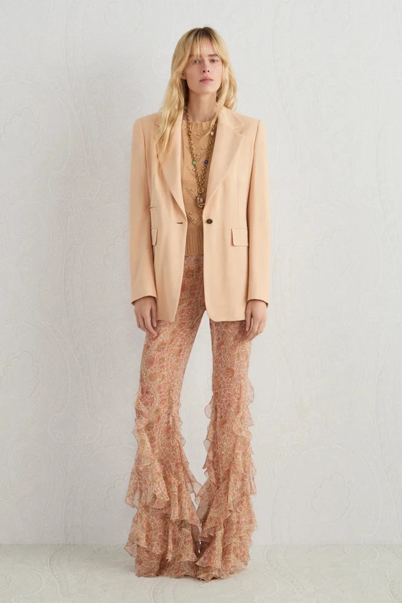 Etro Resort 2027 Collection Reworks Signature Styles For A Softer Travel Wardrobe