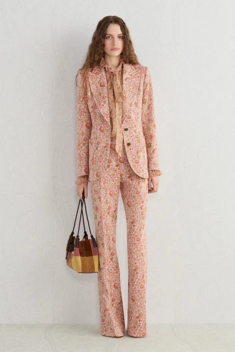 Etro Resort 2027 Collection Reworks Signature Styles For A Softer Travel Wardrobe