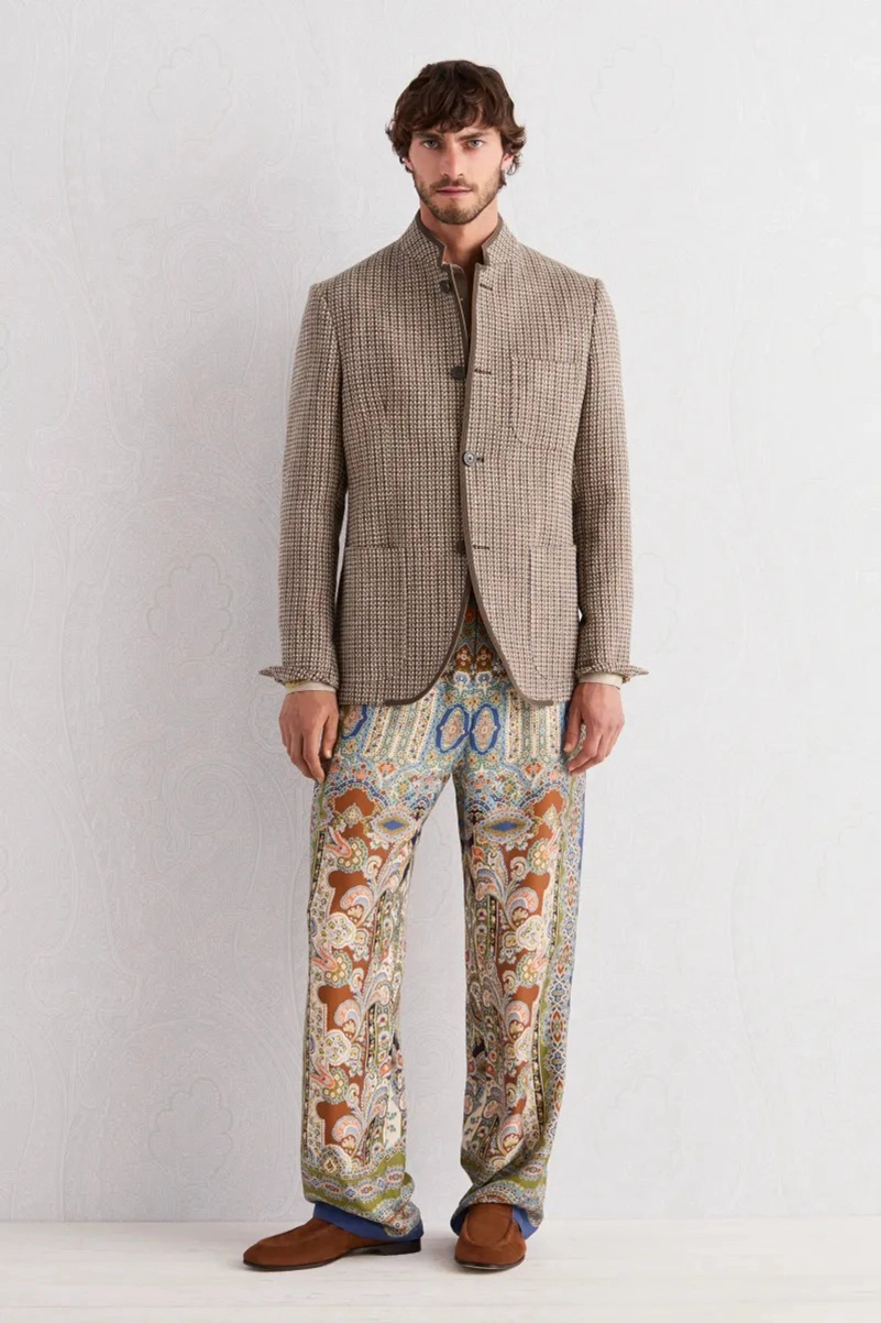 Etro Resort 2027 Collection Reworks Signature Styles For A Softer Travel Wardrobe