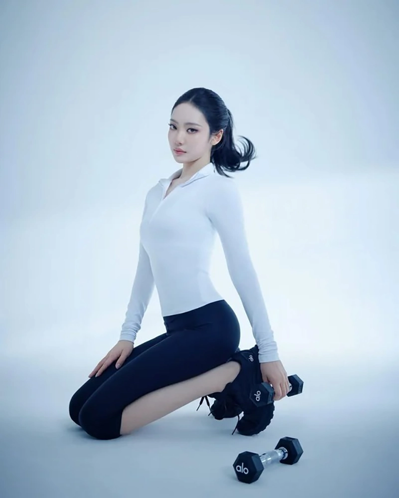 Ningning Turns Alo Wellness Club Into A Train Like An Idol Moment Ningning Turns Alo Wellness Club Into A Train Like An Idol Moment